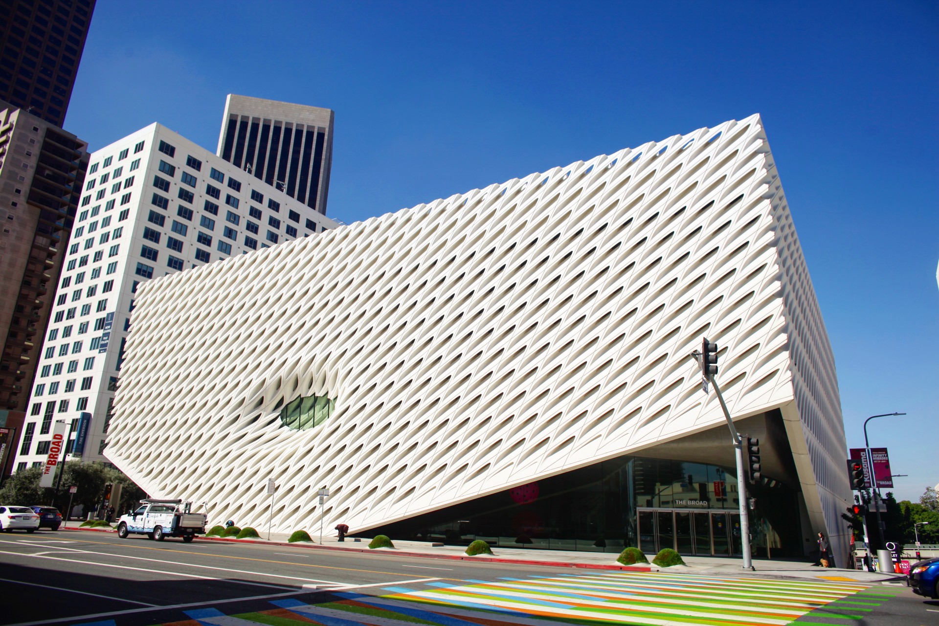 ロサンゼルスのダウンタウンにある個性的な建築の美術館3選 Casa