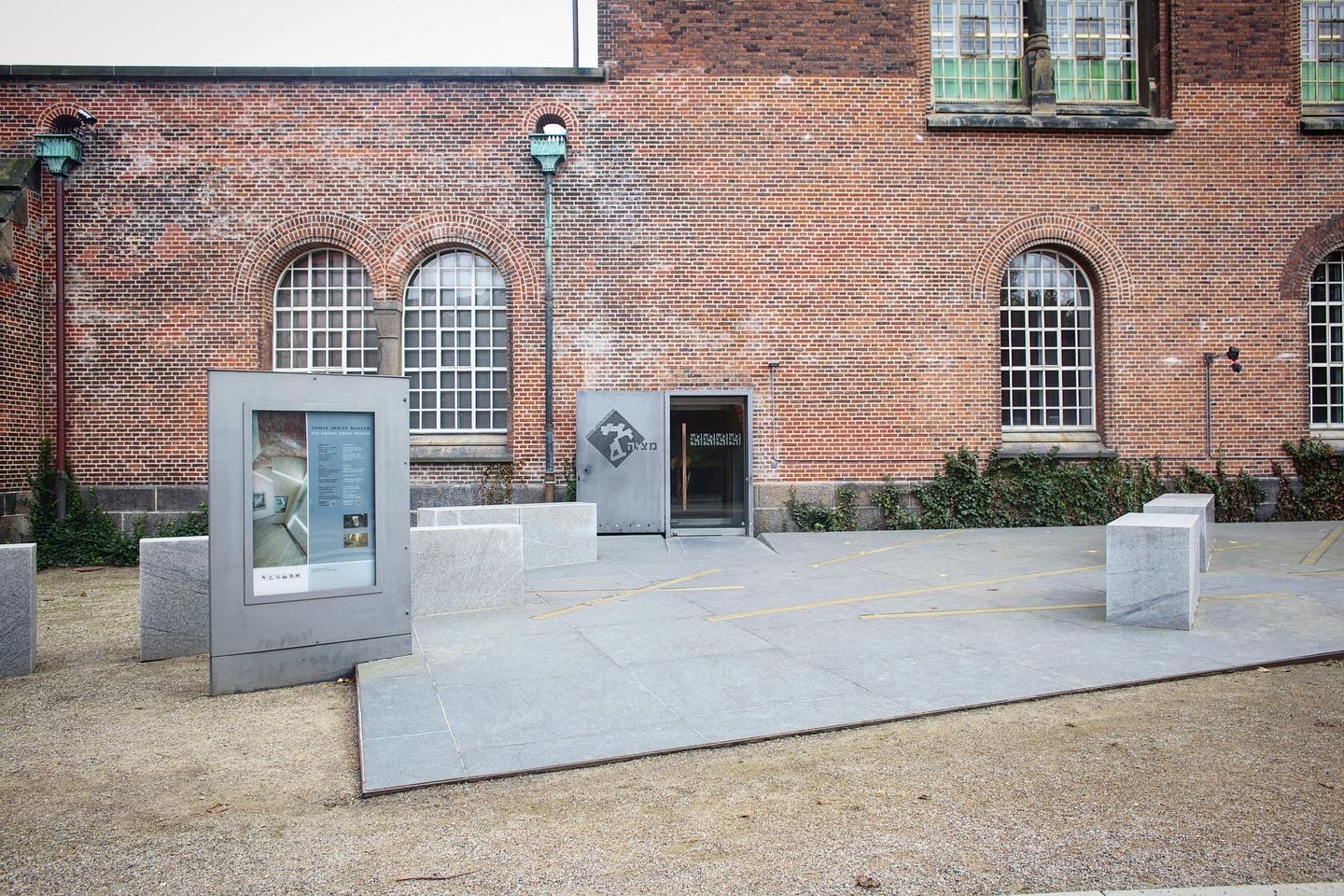ダニエル リベスキンドによる脱構築主義のインテリアが美しい デンマーク ユダヤ博物館 Casa