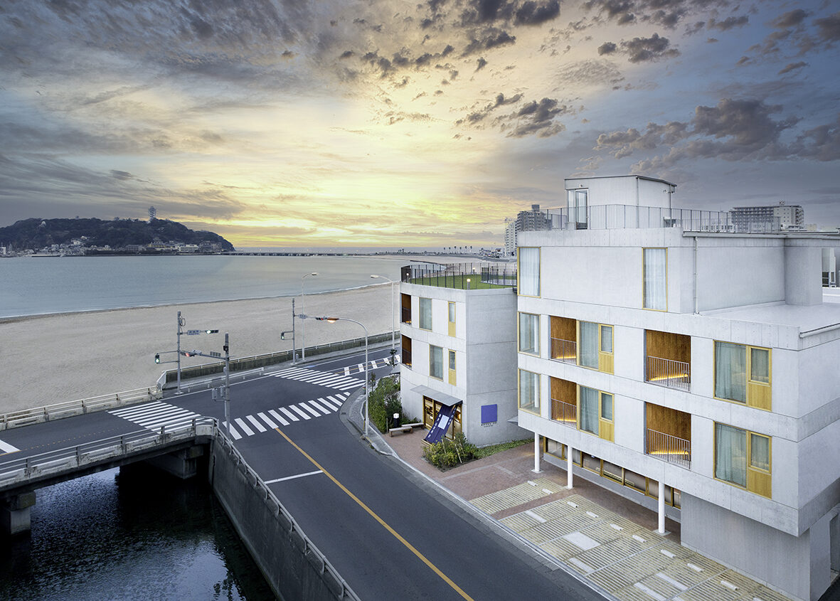 鎌倉 松原庵が贈る 建築家 千葉学の設計のホテル Hotel Ao Kamakura が開業 Casa