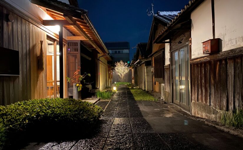 奈良の100年余り前の古い5つの町屋をリノベーションした「奈良町宿」で“創造的休暇”を過ごす