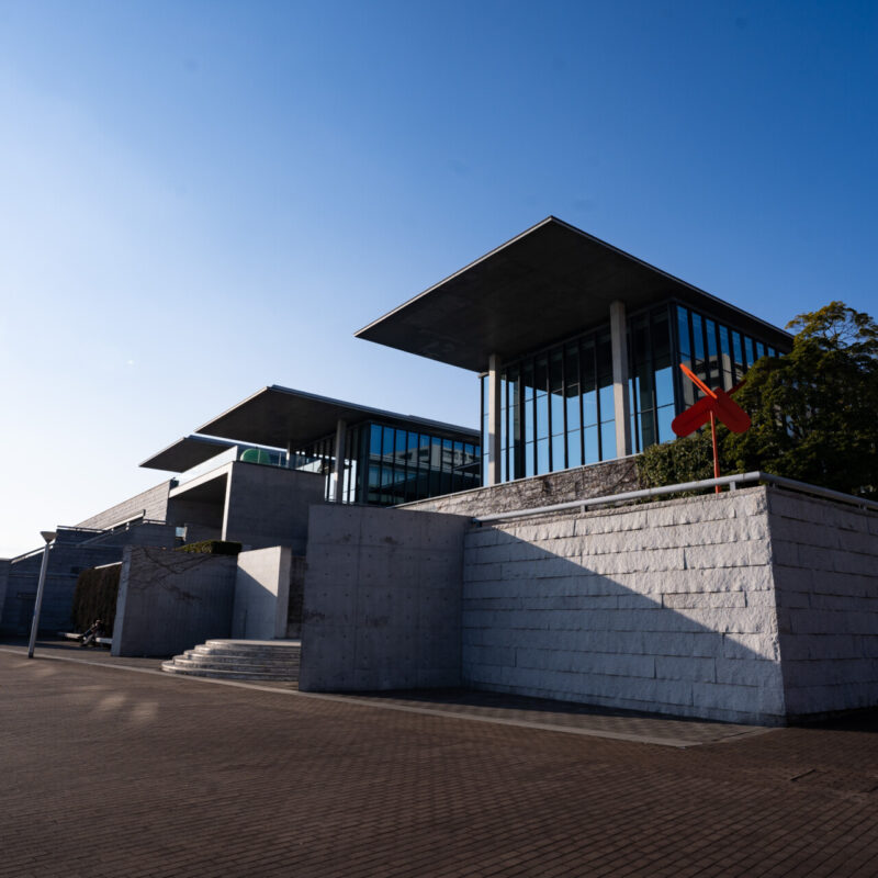 兵庫県立美術館