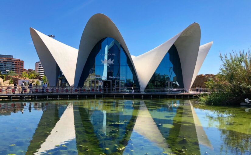 フェリックス・キャンデラによるスペイン・バレンシアにあるヨーロッパ最大の水族館「オセアノグラフィック」