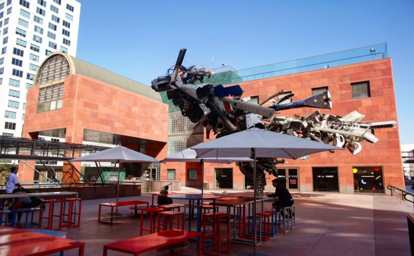 地下に埋め込んだ美術館。プリツカー賞受賞建築家・磯崎新が手がけた「ロサンゼルス現代美術館(MOCA)」