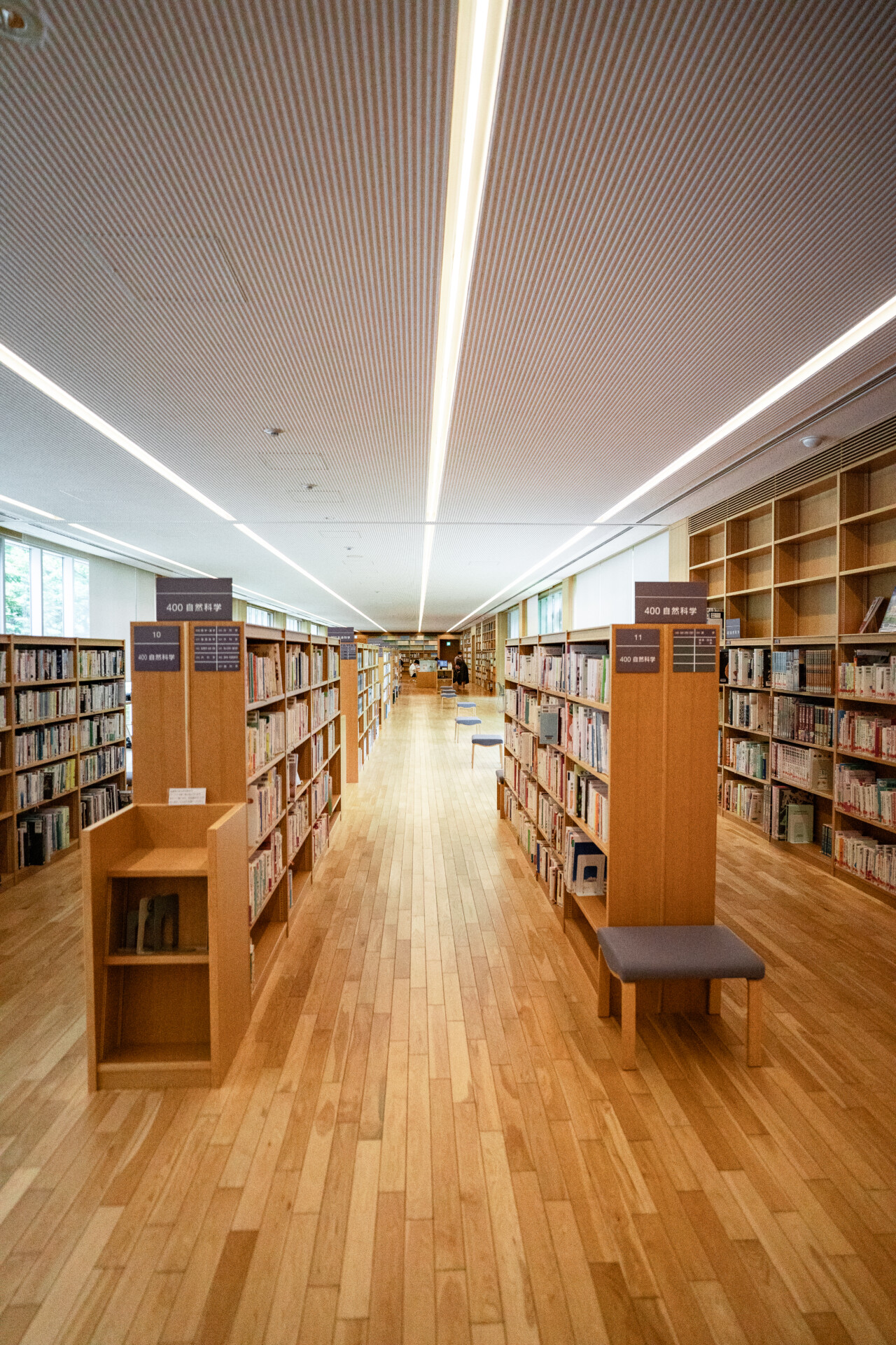 十和田市民図書館