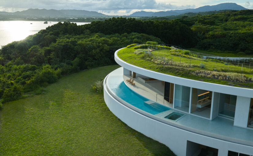 建築家・藤本壮介が手掛ける、石垣島の自然に溶け込むヴィラNOT A HOTEL ISHIGAKI「EARTH」が開業