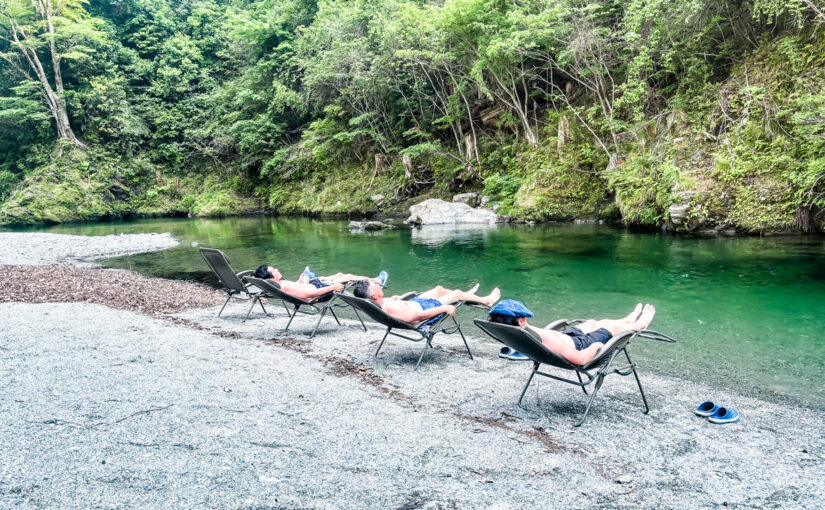 CHILL DOGのサウナトラックも楽しめる浜松市の清流・阿多古川でととのう「サウナ天竜」