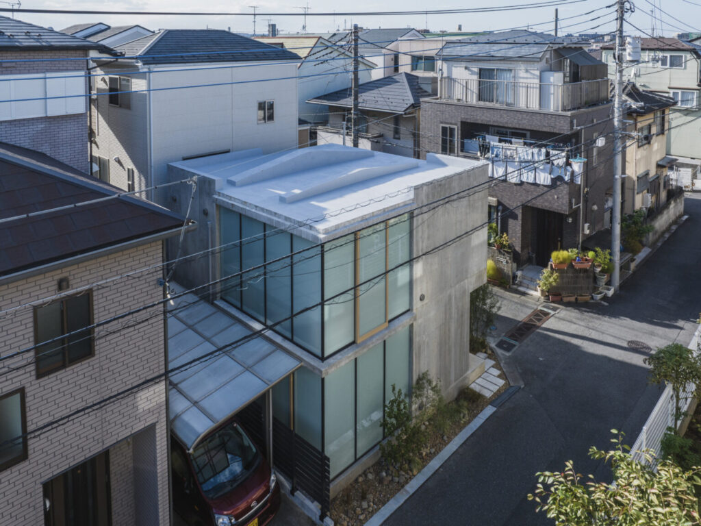 建築家・五十嵐理人による変化に寄り添う“壁柱”がつくる立体的な都市型住宅「市松の家」 - #casa