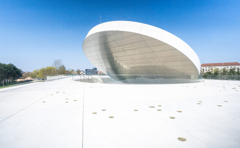 知の浮島「サイエンス・アイランド・ミュージアム」SMARがリトアニア・カウナスに描く、未来へ開かれた科学の風景