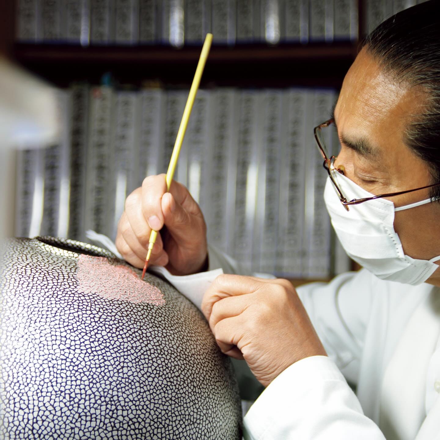 《絆》の制作を行う中村元風