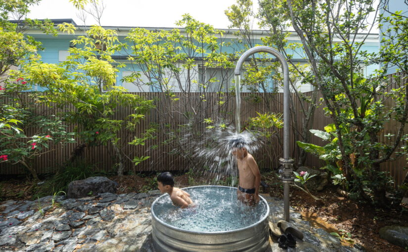 自然を最大限に生かす家──建築家・酒井一徳が奄美で実践する循環の暮らし