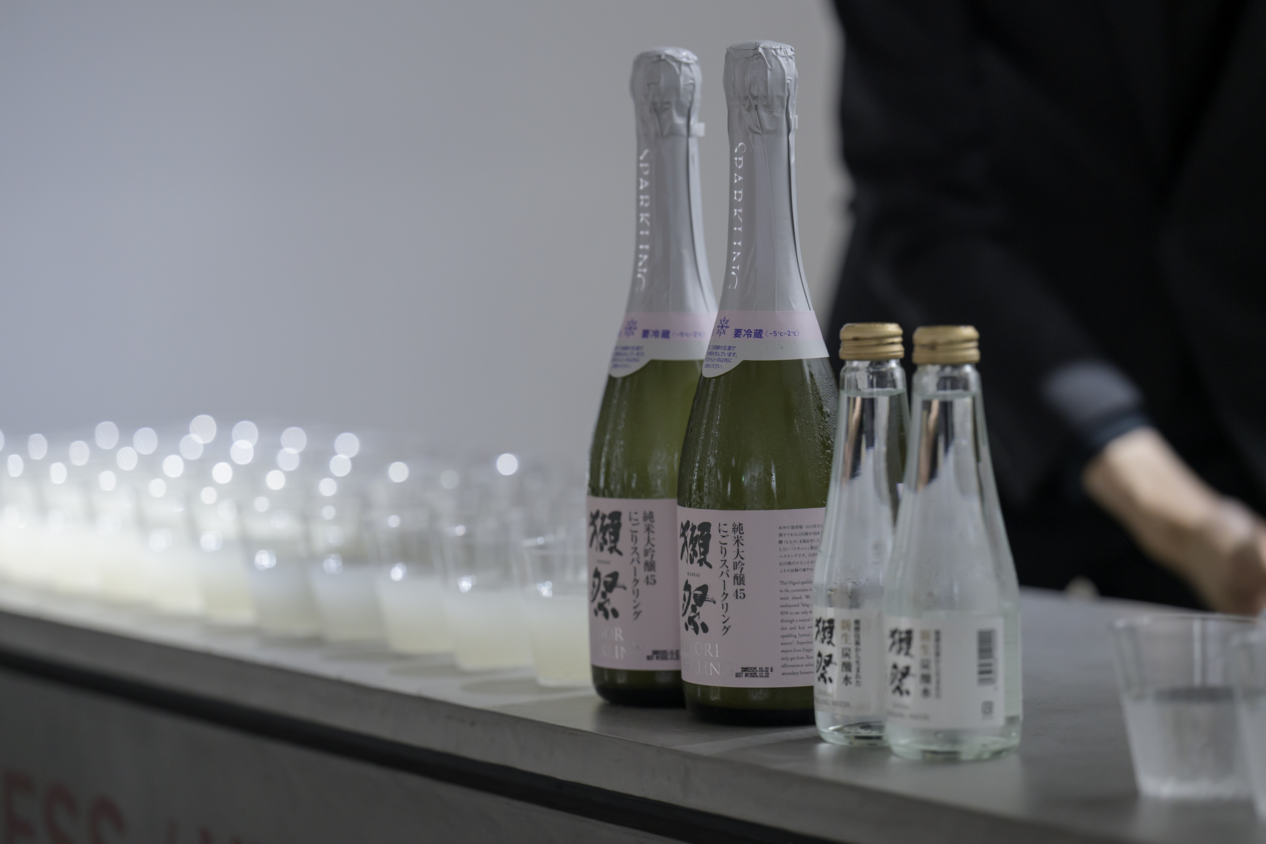 パーティで振舞われた獺祭 ©Takuya Yamauchi