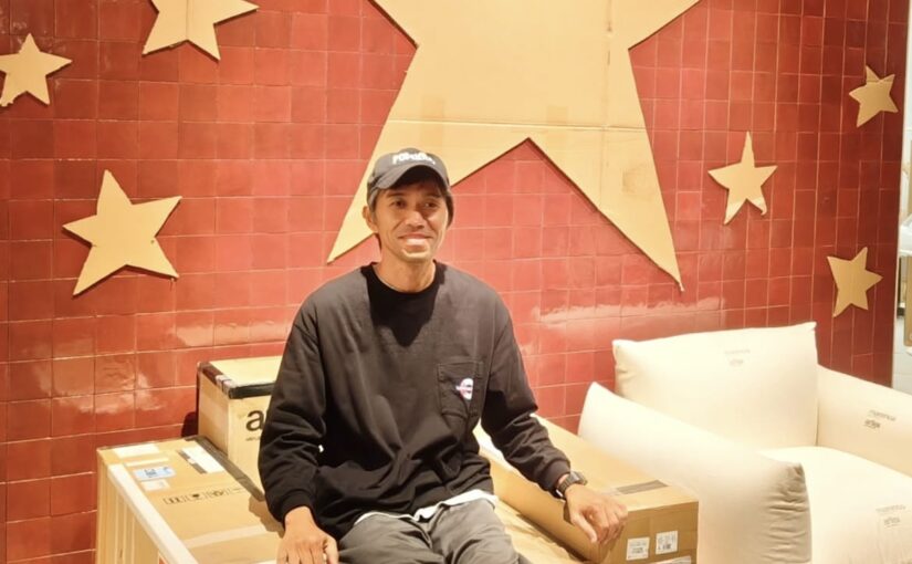 捨てられるはずの素材に価値を見出す、ダンボールアーティスト儀間朝龍さん