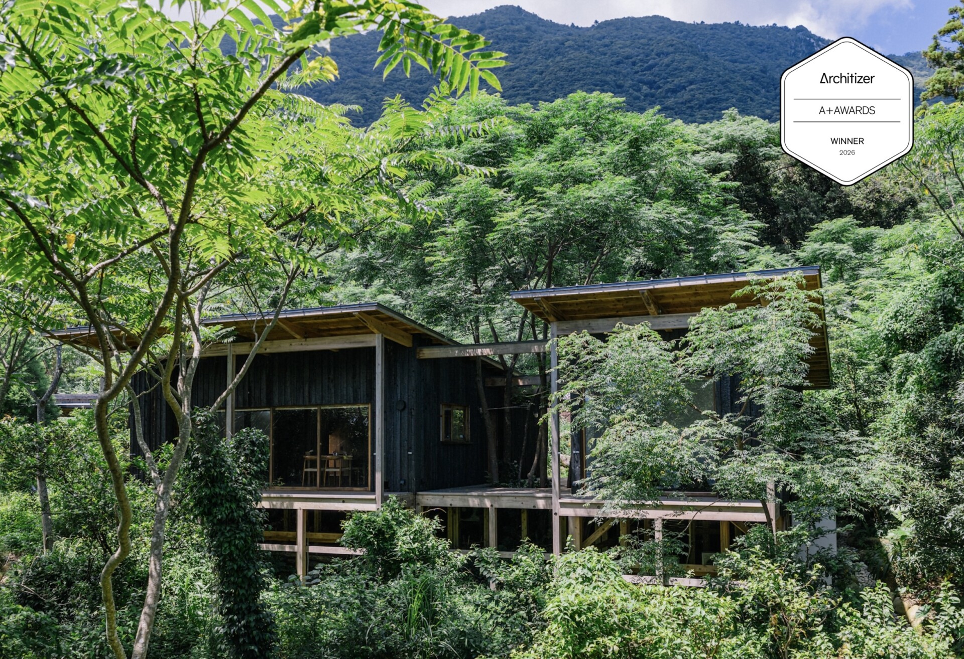 Regenerative Vegan House(Photo: Shu Ito)