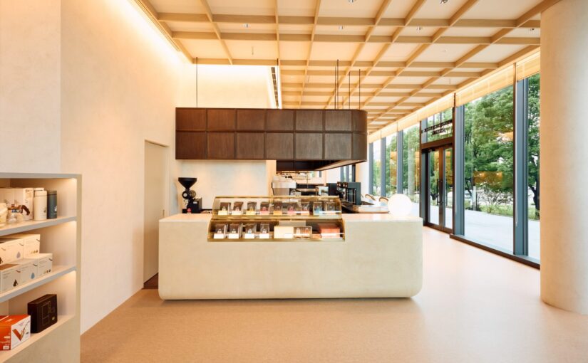 建築家・高塚章夫が設計を手がける堀口珈琲が新店舗「HORIGUCHI COFFEE à la table」を有明にオープン！