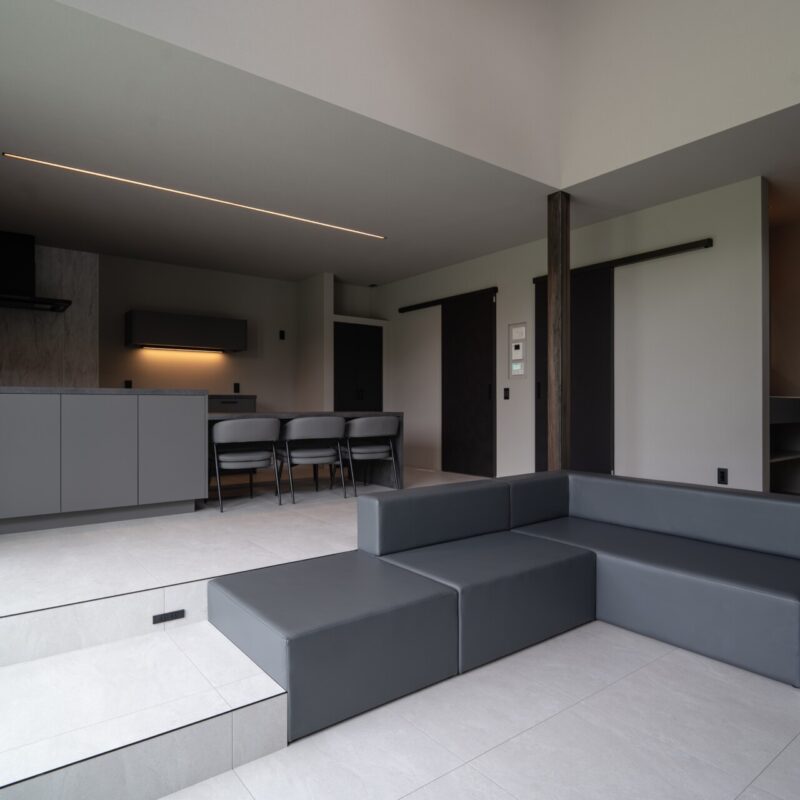 design casa ふわりと浮かび上がる住まい