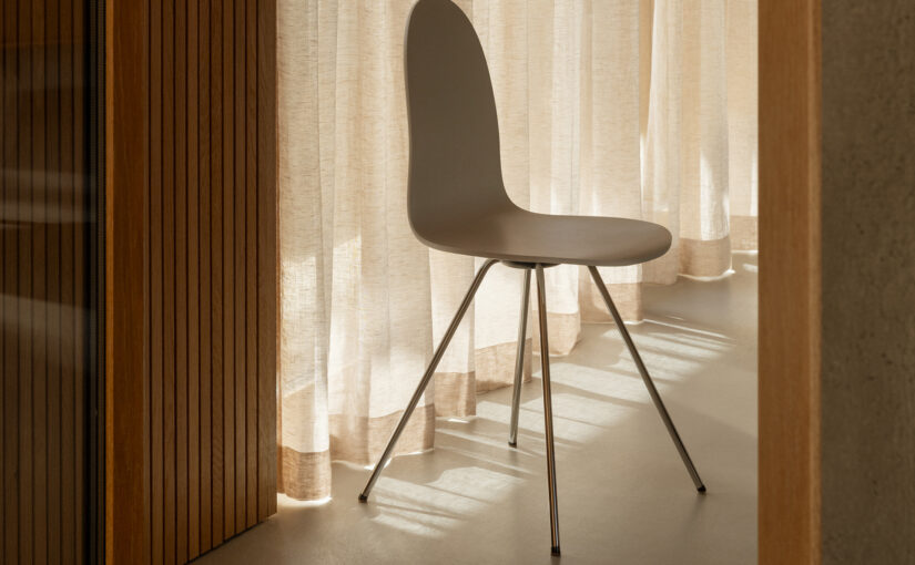 アルネ・ヤコブセンの知られざる名作「Tongue Chair」が復刻。FRITZ HANSENから世界で唯一、日本で発売開始！