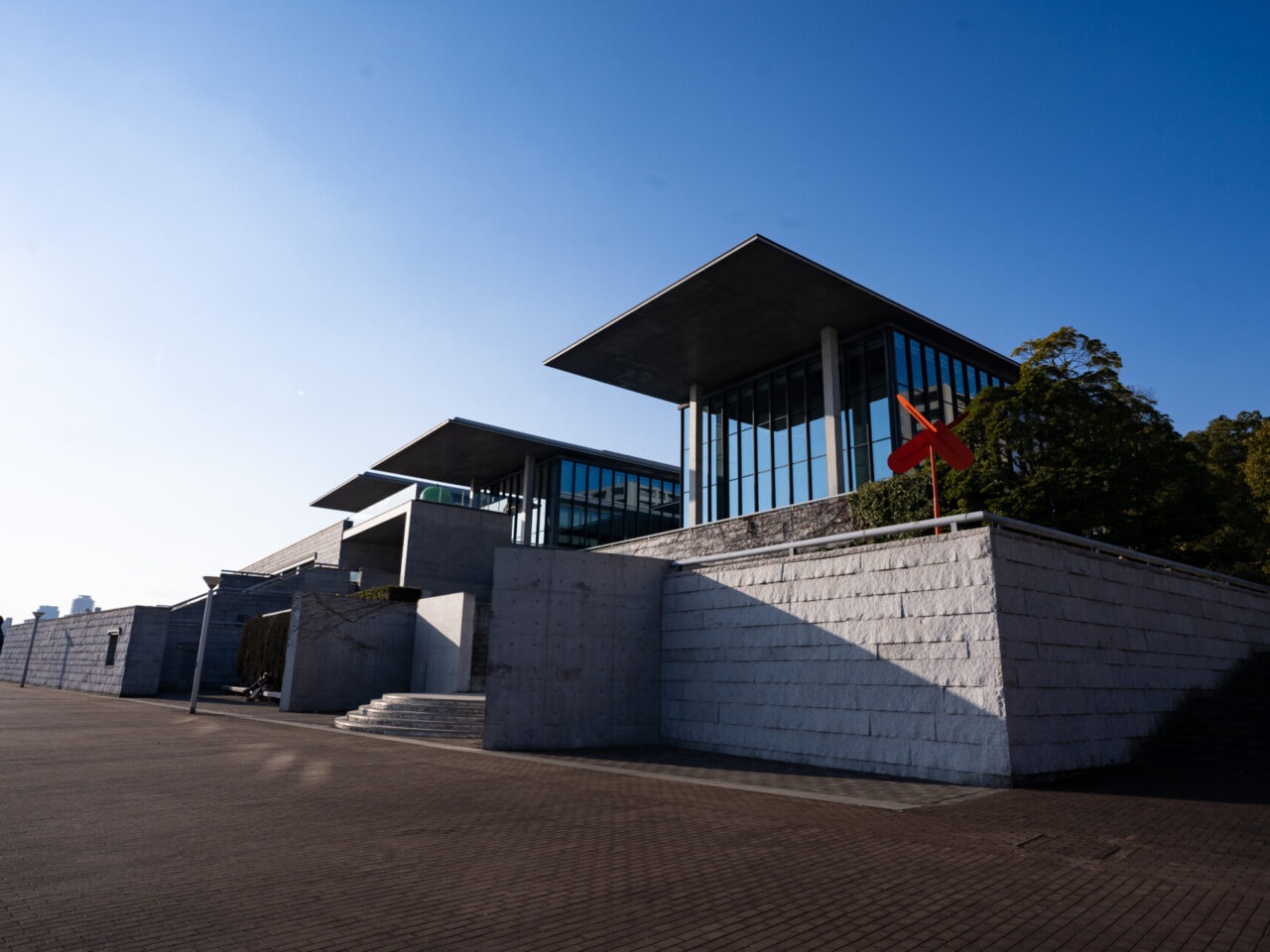 兵庫県立美術館